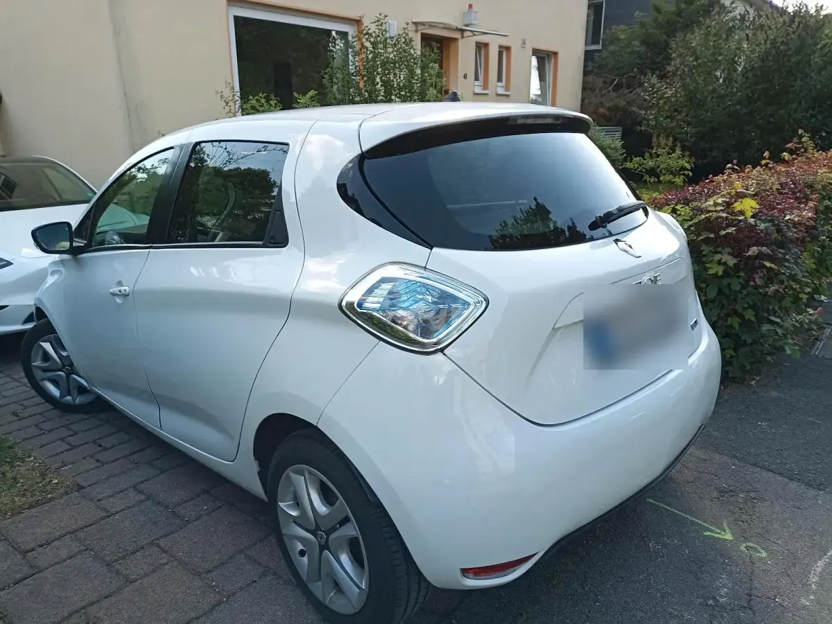 Gebraucht Renault Zoe 67 kW (92 PS) 2017 Weiß Kleinwagen