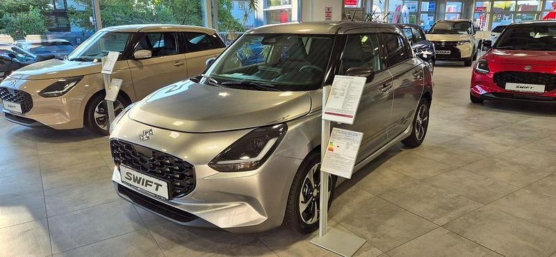 Silber Neu 2025 Suzuki Swift Comfort Kleinwagen | 21.990 € - Bild 1/4
