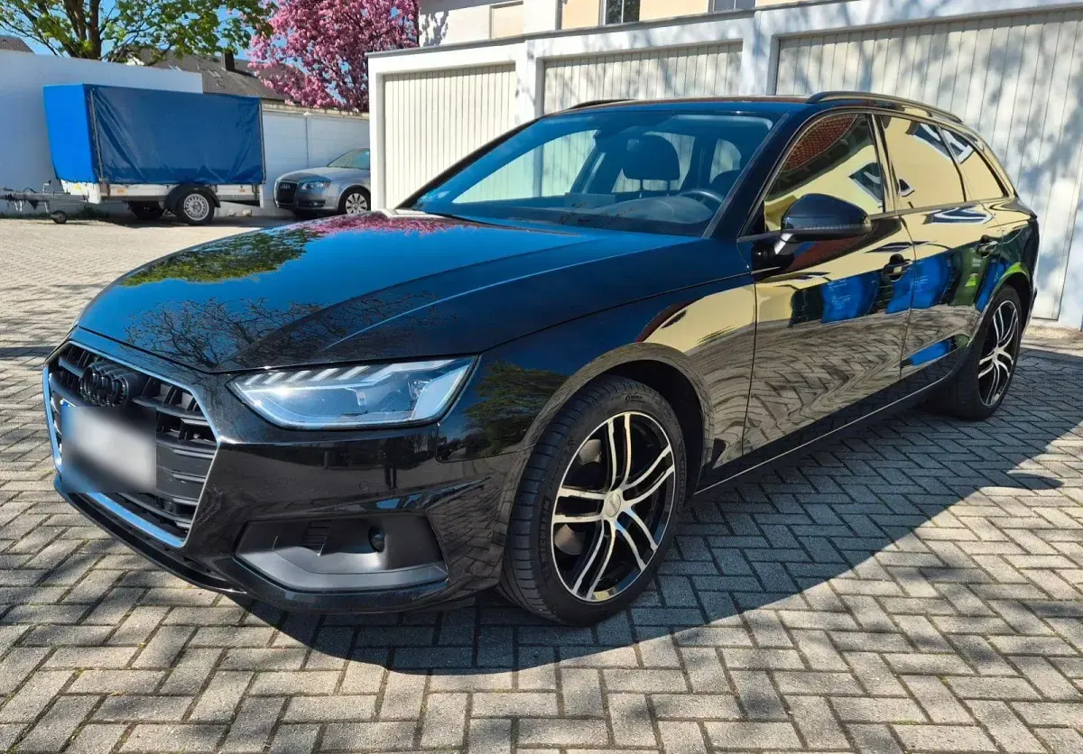 Używany Audi A4 163 KM (119 kW) 2022 Czarny Kombi
