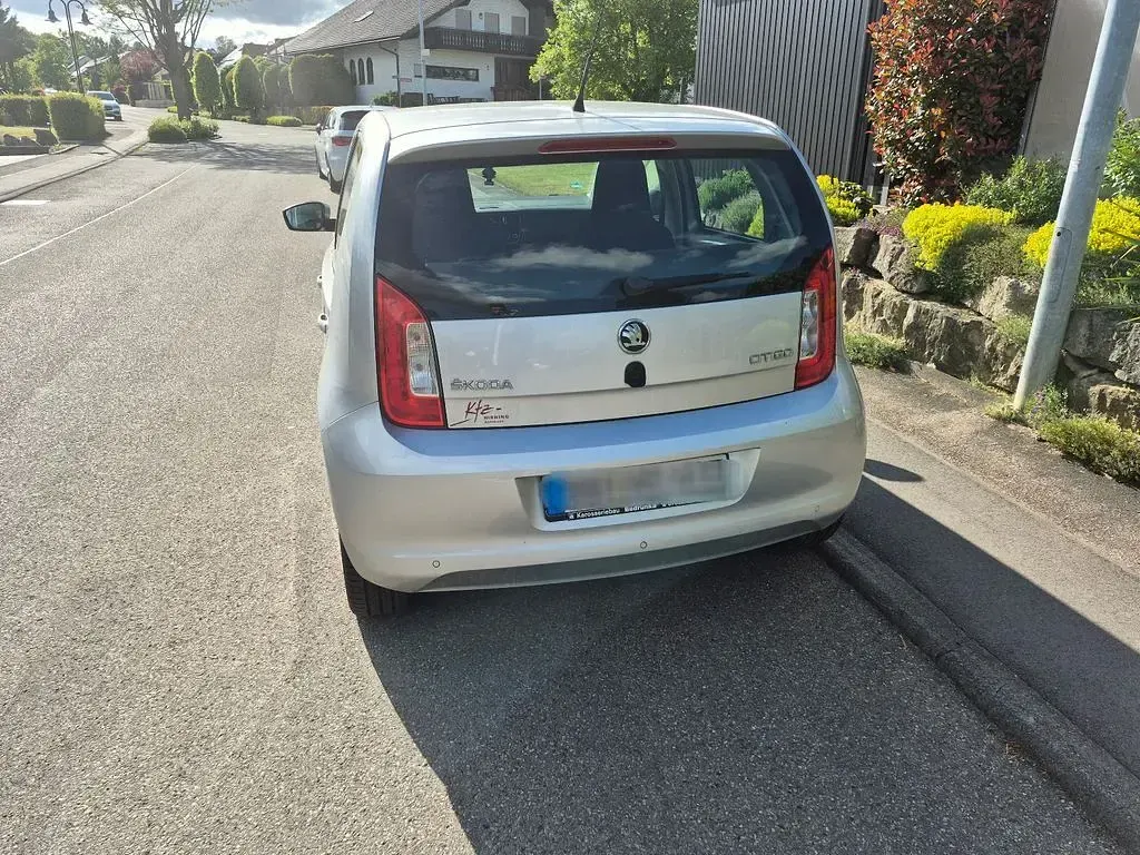 Używany Skoda Citigo Active 75 KM (55 kW) 2013 Szary Hatchback