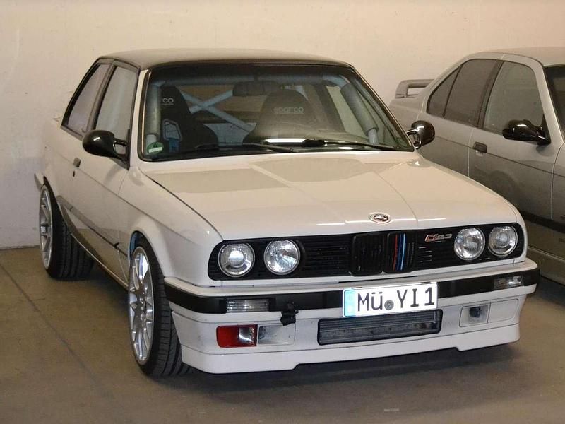 Gebraucht BMW 325 340 PS (250 kW) 1990 Weiß Coupé