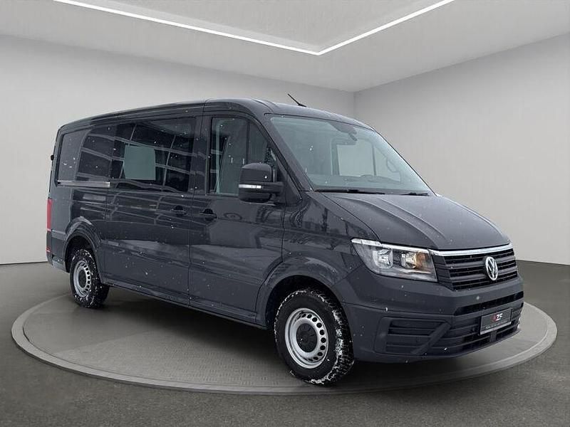 Gebraucht VW Crafter 140 PS (102 kW) 2023 Grau Van