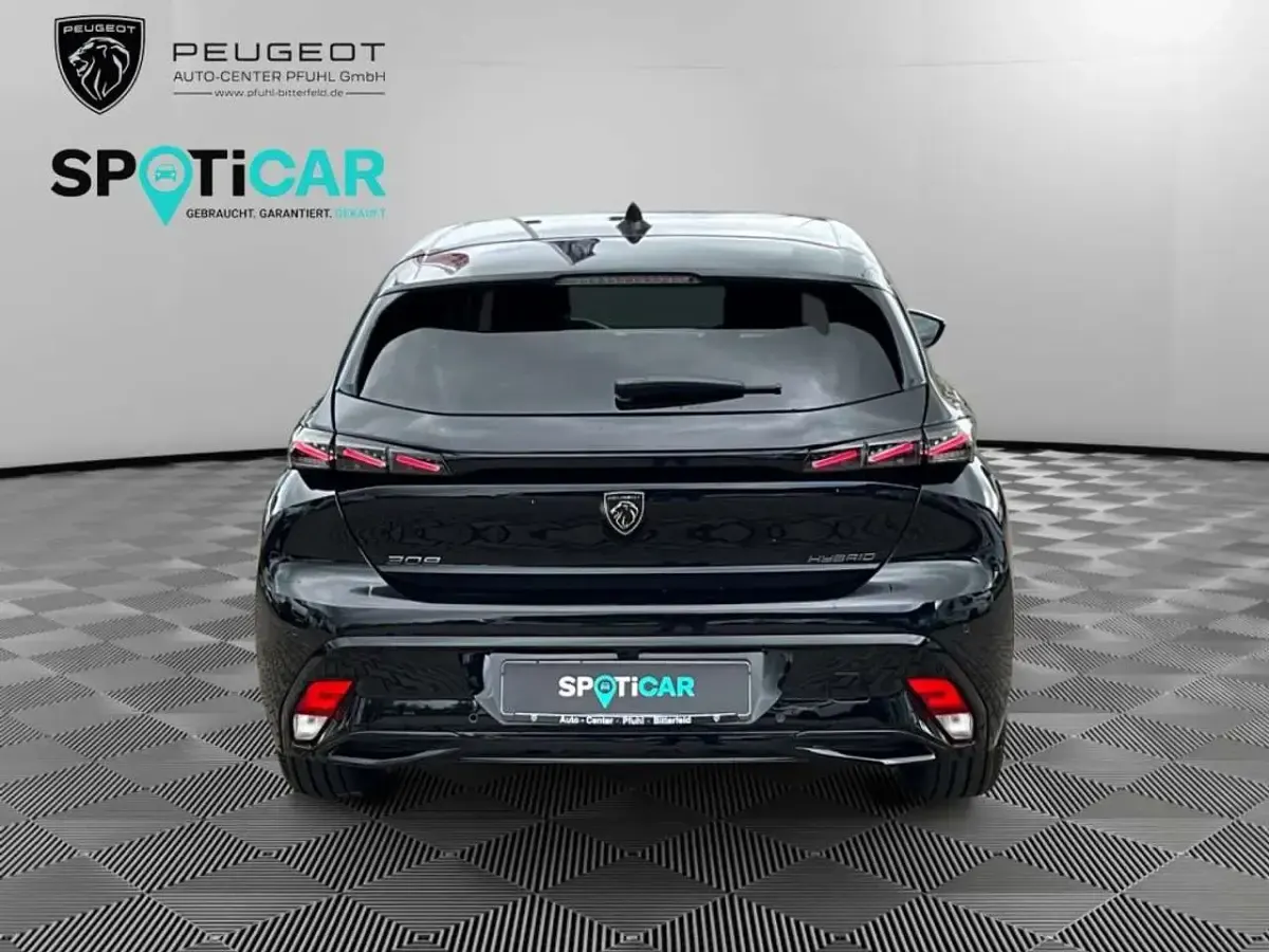 Neu Peugeot 308 Allure 136 PS (100 kW) 2026 Schwarz Limousine