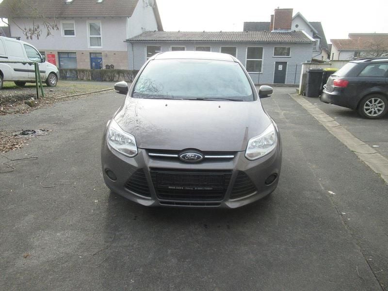 Gebraucht Ford Focus 100 PS (73 kW) 2014 Kombi