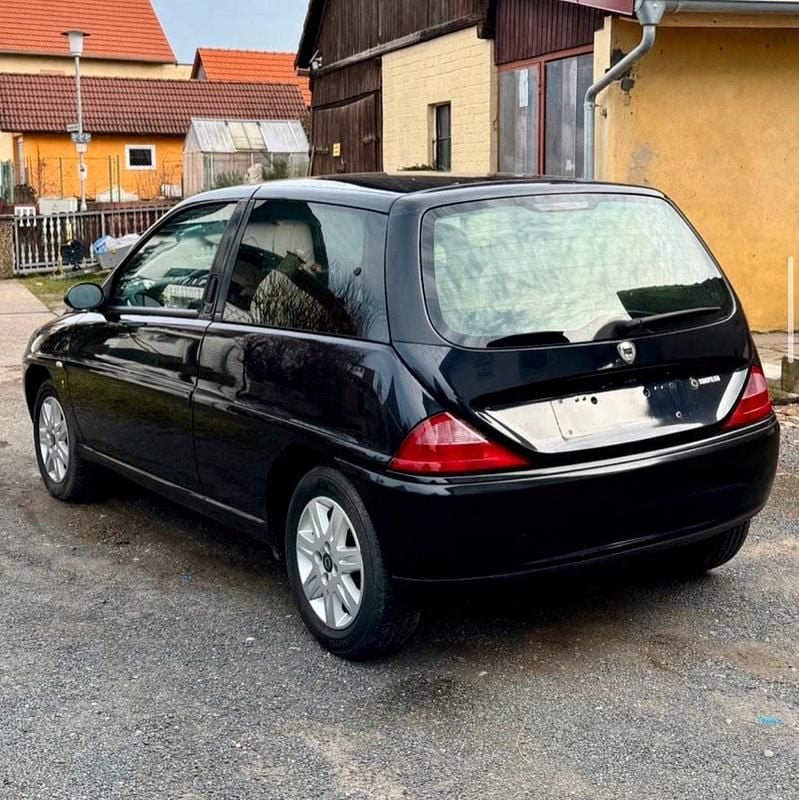 Gebraucht Lancia Ypsilon 60 PS (44 kW) 2003 Schwarz Kleinwagen
