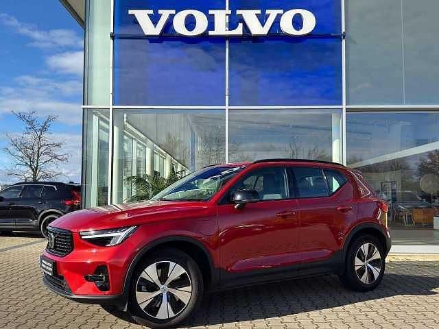 Rot Gebraucht 2022 Volvo XC40 Plus SUV | 33.900 € (Fairer Preis) - Bild 1/4