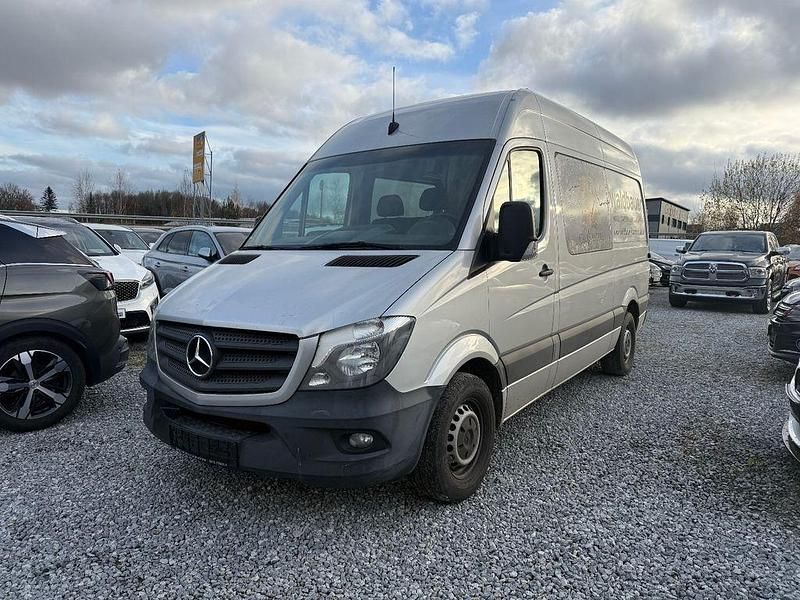 Silber Gebraucht 2017 Mercedes 316 Van | 12.790 € (Superpreis) - Bild 1/4