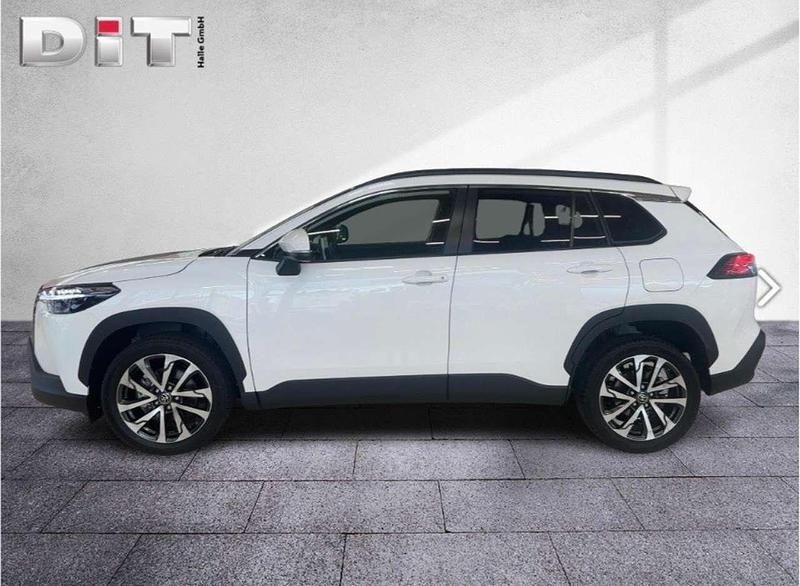 Gebraucht Toyota Corolla Cross Basis 140 PS (102 kW) 2025 Platinumweiß perleffekt SUV