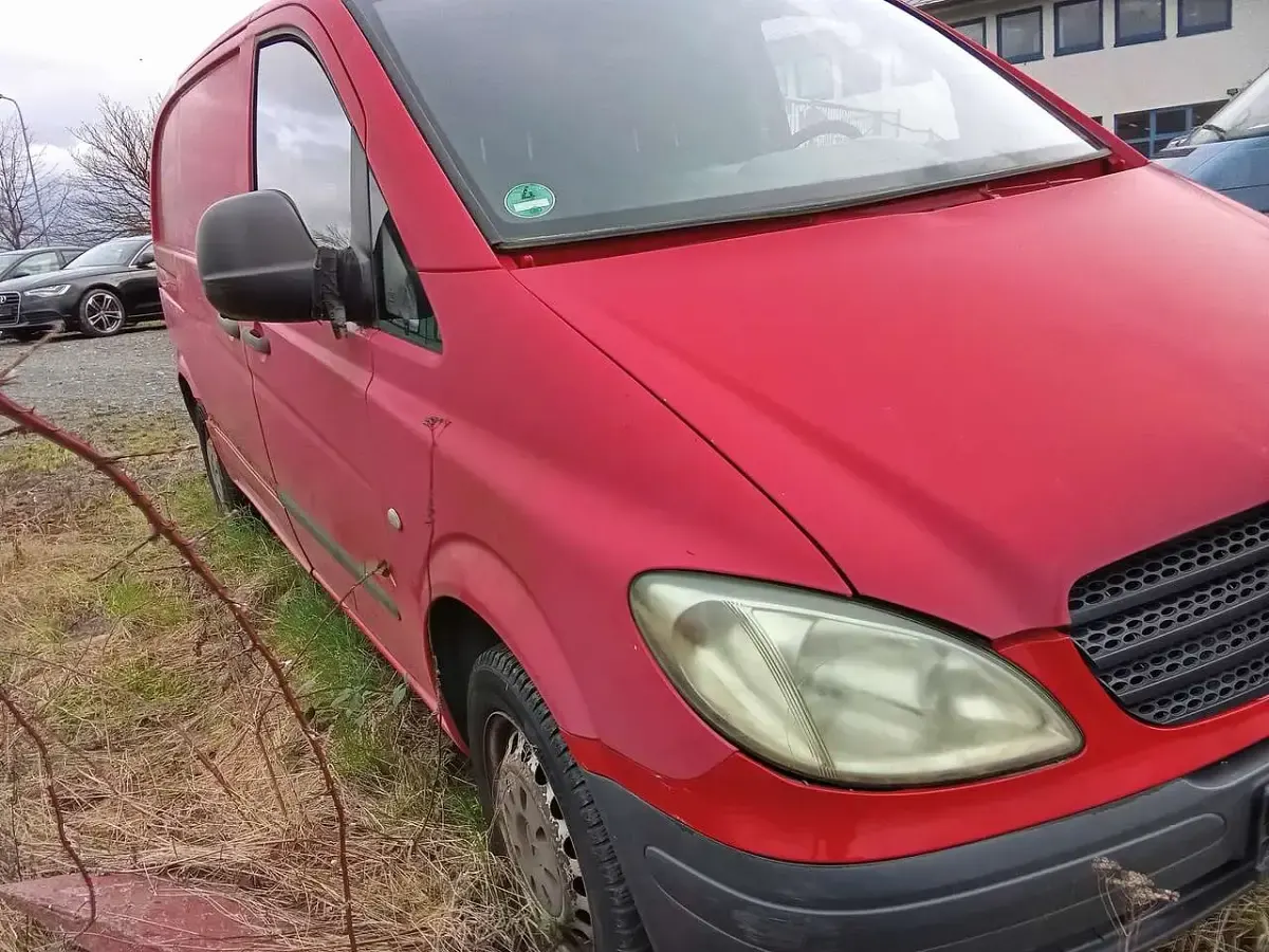Gebraucht Mercedes Vito 88 PS (64 kW) 2005 Rot Van