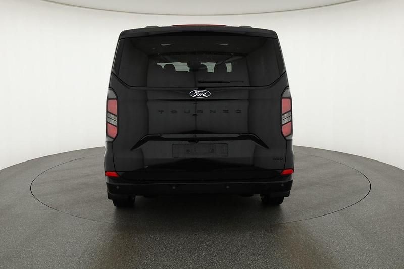 Agate black metallic Neu 2025 Ford Tourneo Custom Titanium Limousine | 58.495 € (Fairer Preis) - Bild 1/4