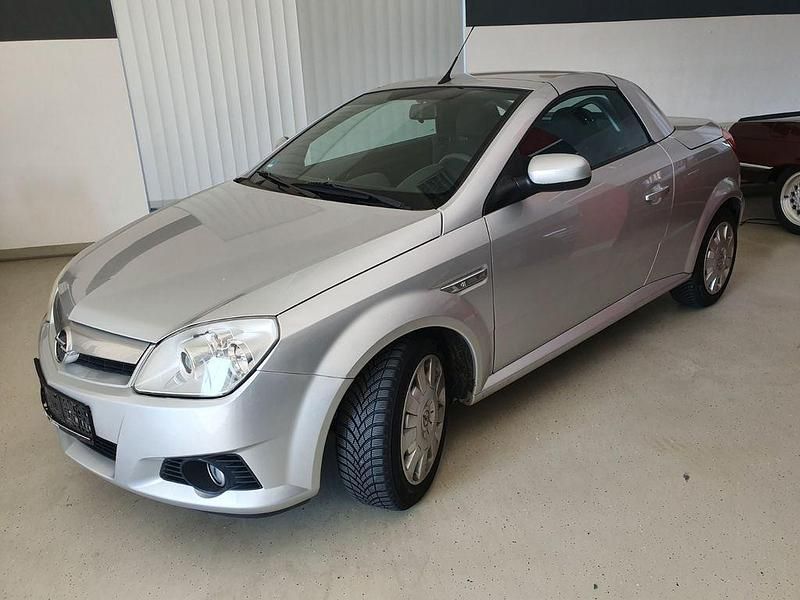 Gebraucht Opel Tigra Enjoy 90 PS (66 kW) 2005 Silber Cabrio