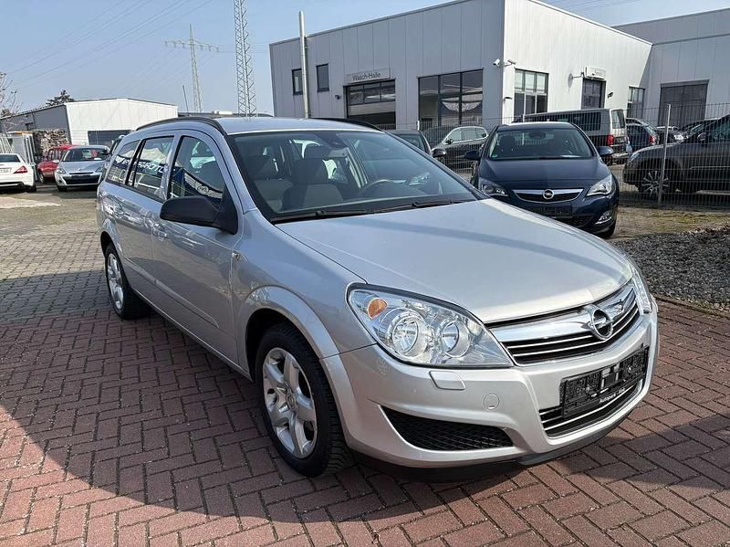 Gebraucht Opel Astra Edition 140 PS (102 kW) 2008 Starsilber iii m2 Kombi