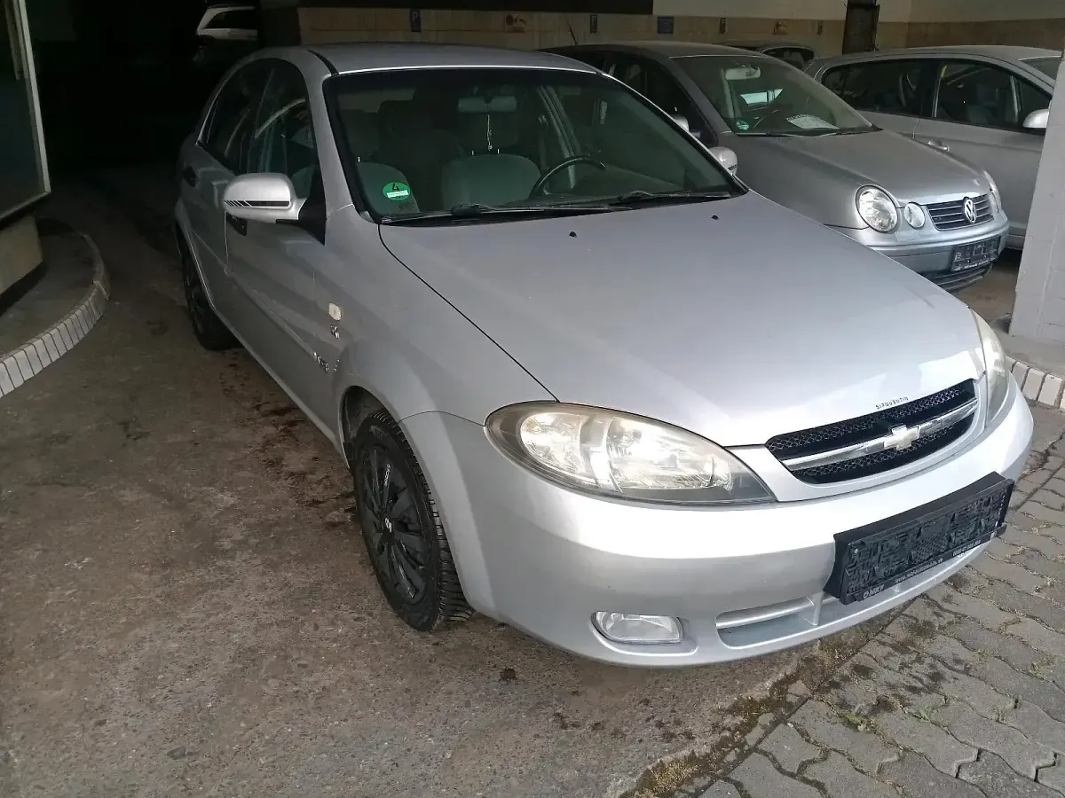 Gebraucht Chevrolet Lacetti 109 PS (80 kW) 2006 Silber Limousine
