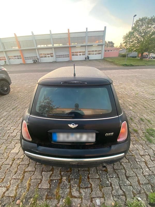 Gebraucht Mini ONE 90 PS (66 kW) 2004 Schwarz Kleinwagen
