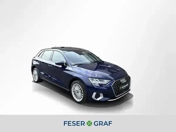 Blau Gebraucht 2022 Audi A3 Sportback e-tron Advanced Limousine | 21.890 € (Fairer Preis) - Bild 1/4