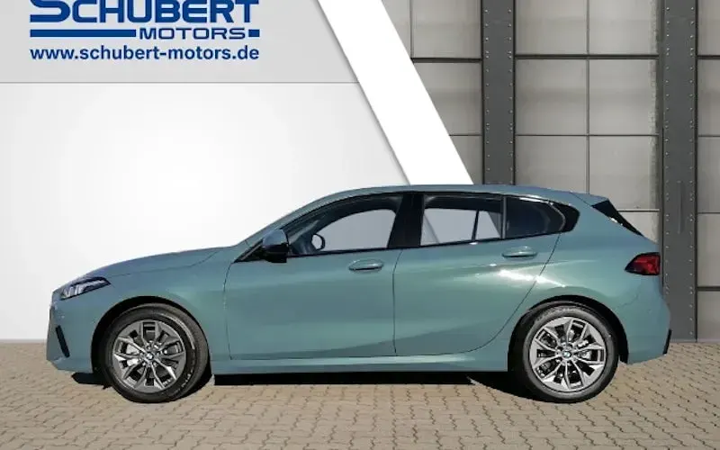 Gebraucht BMW 116 122 PS (89 kW) 2026 Grün Kleinwagen