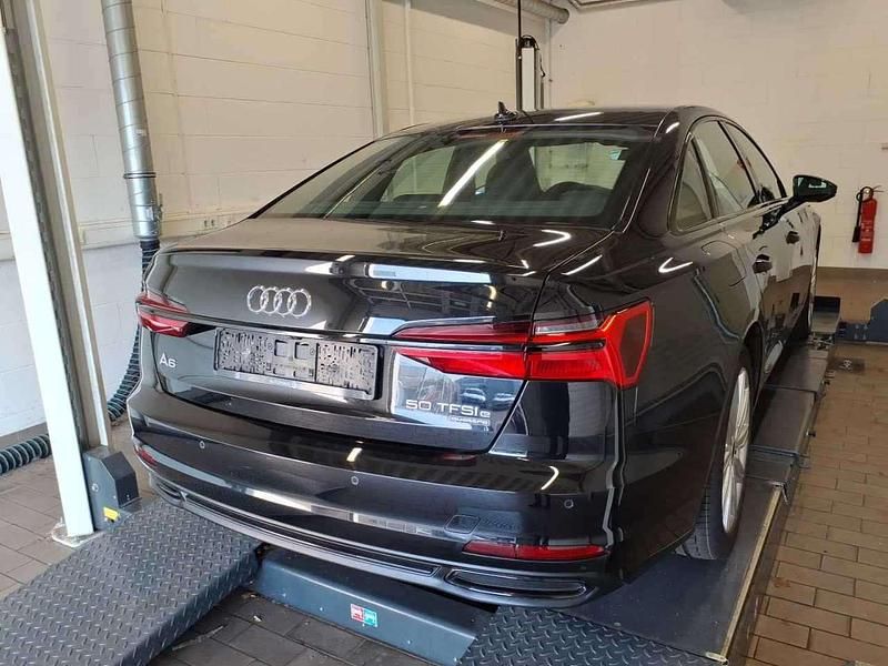 Gebraucht Audi A6 Design 299 PS (219 kW) 2021 0e mythosschwarz metallic (metallic) Limousine