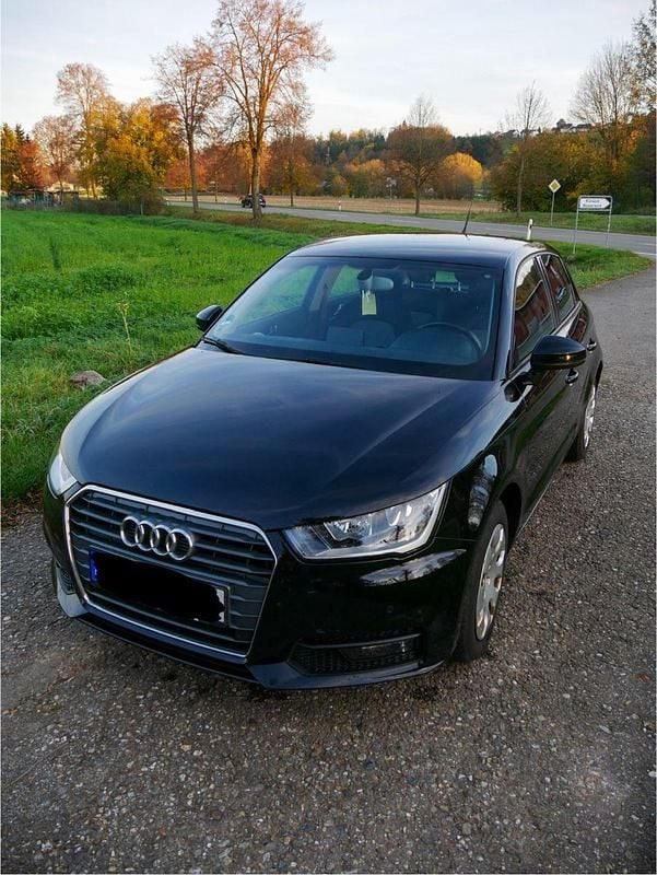 Schwarz Gebraucht 2017 Audi A1 Sportback Kleinwagen | 7.999 € (Guter Preis) - Bild 1/4