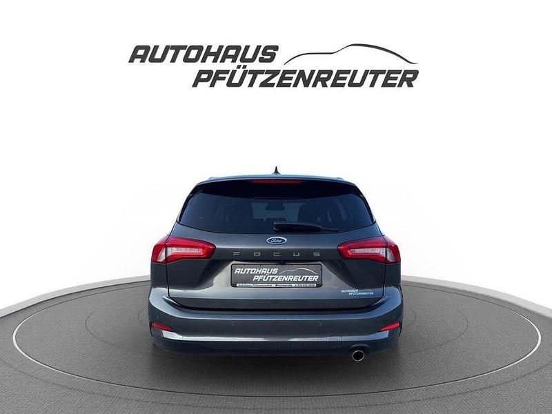 Gebraucht Ford Focus 125 PS (91 kW) 2021 Grau Kombi