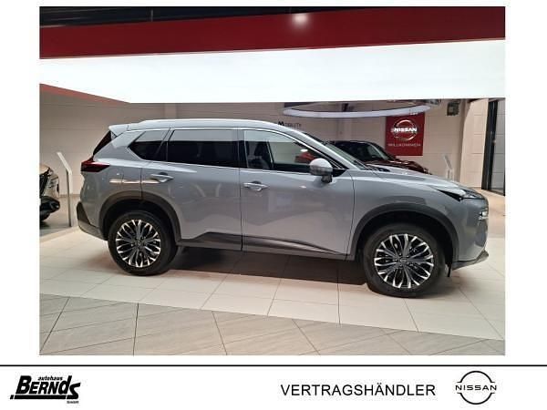 Neu Nissan X-Trail 360º 163 PS (119 kW) 2025 Grau (ceramic grey premiumlackierung) SUV