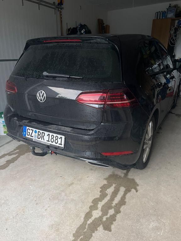 Schwarz Gebraucht 2019 VW Golf VII IQ Drive Limousine | 16.800 € (Fairer Preis) - Bild 1/4