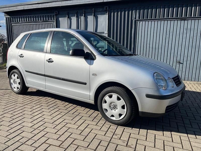 Gebraucht VW Polo 54 PS (39 kW) 2004 Silber Kleinwagen