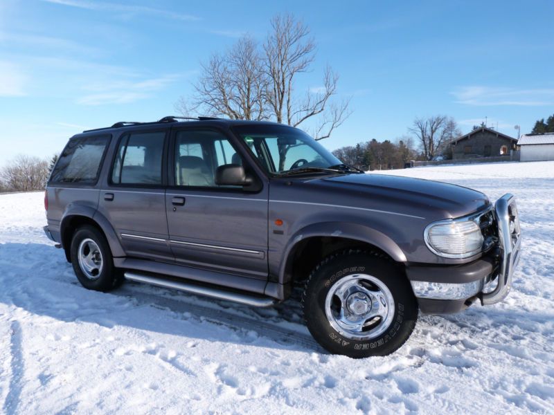 Ford explorer u2