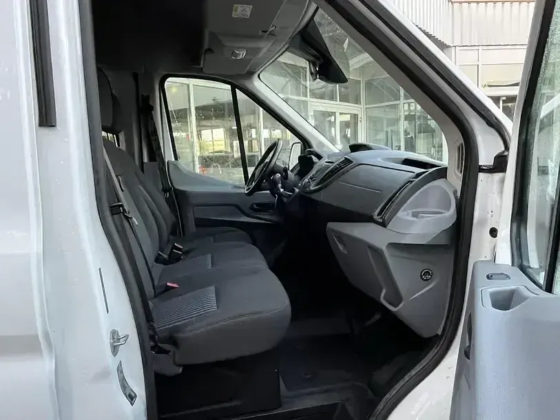 Używany Ford Transit 105 KM (77 kW) 2019 Biały Minivan