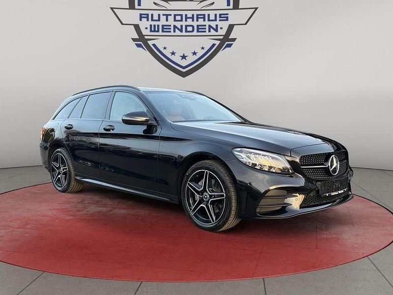 Schwarz Gebraucht 2020 Mercedes C200 AMG Limousine | 19.490 € (Fairer Preis) - Bild 1/4