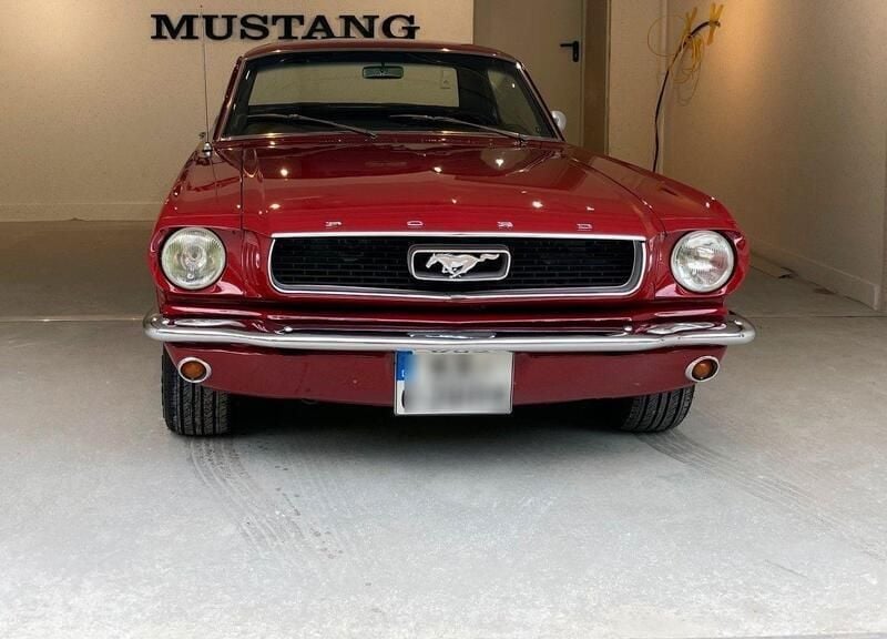 Rot Gebraucht 1965 Ford Mustang Coupé | 26.800 € - Bild 1/4