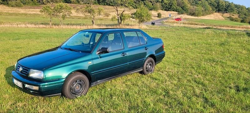 Grün Gebraucht 1997 VW Vento Limousine | 2.800 € (Superpreis) - Bild 1/4