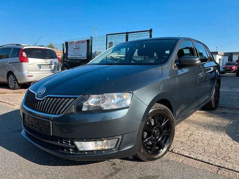 Grau Gebraucht 2015 Skoda Rapid Ambition Limousine | 5.990 € (Guter Preis) - Bild 1/4