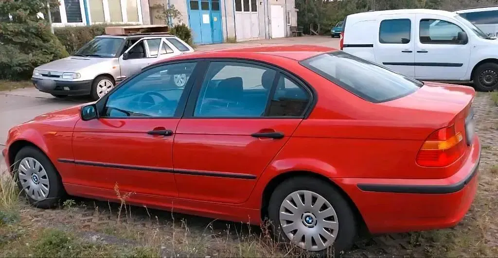 Gebraucht BMW 316 115 PS (84 kW) 2004 Rot Limousine