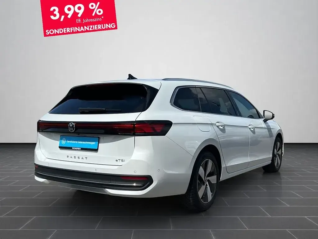 Gebraucht VW Passat Business 150 PS (110 kW) 2025 Oryxweiß perlmutteffekt (metallic) Kombi
