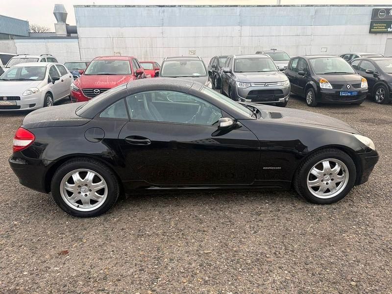 Gebraucht Mercedes SLK200 163 PS (119 kW) 2006 Schwarz Cabrio