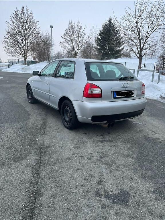 Gebraucht Audi A3 125 PS (91 kW) 2002 Silber Limousine