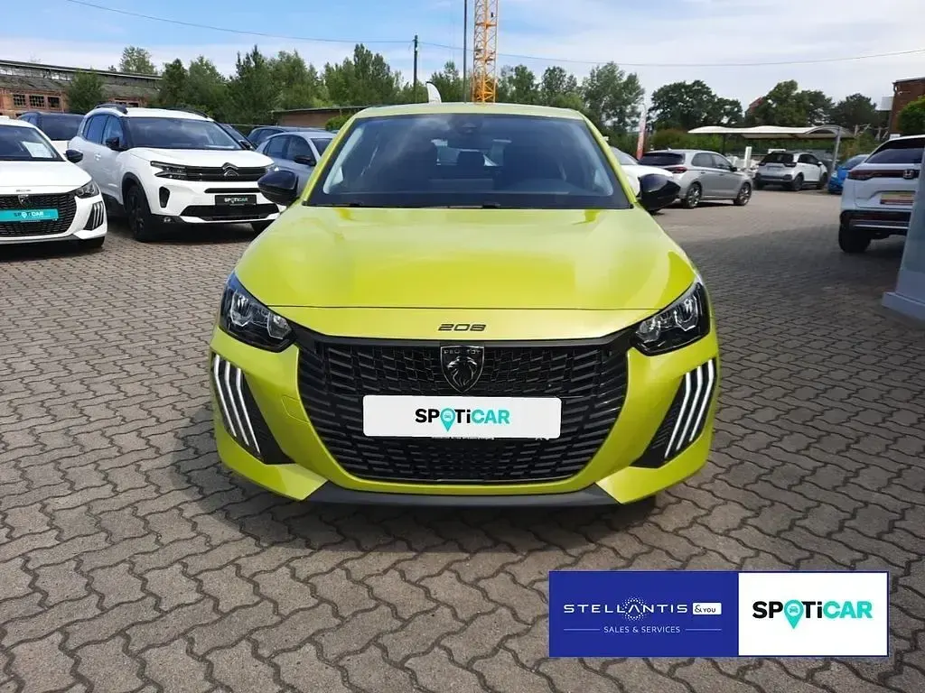 Gebraucht Peugeot 208 Active 75 PS (55 kW) 2024 Gelb Kleinwagen