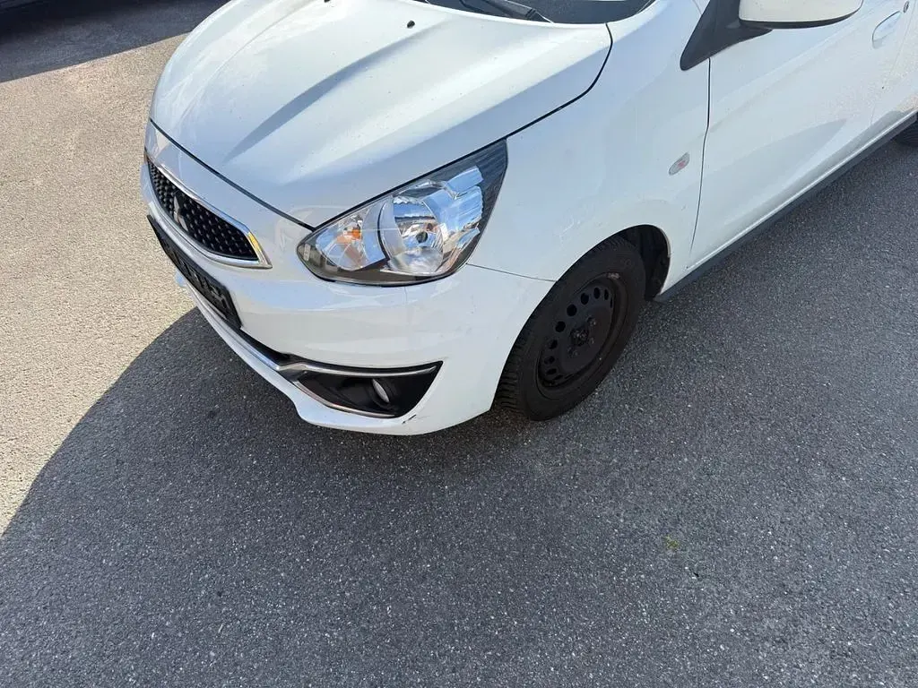 Gebraucht Mitsubishi Space Star 71 PS (52 kW) 2019 Weiß Kleinwagen