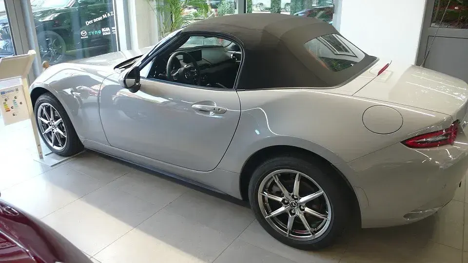Neu Mazda MX5 Exclusive-Line 132 PS (97 kW) 2026 Cabrio