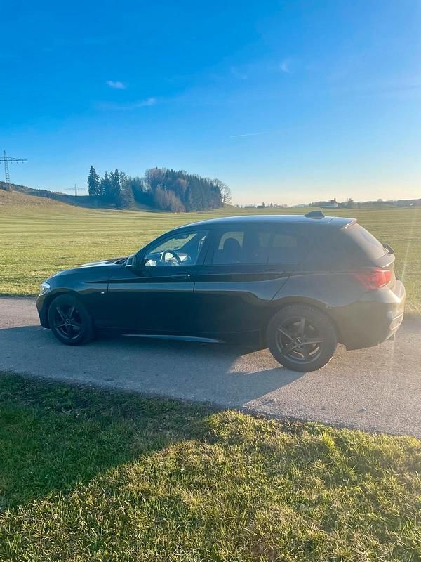 Gebraucht BMW 118 136 PS (100 kW) 2019 Schwarz Kleinwagen