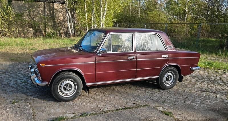 Second-hand Lada 2103 75 CP (55 kW) 1974 Berlinǎ