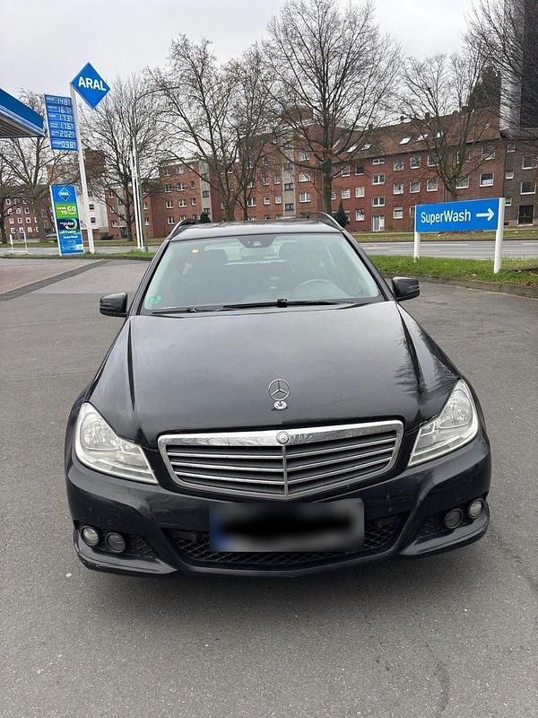 Gebraucht Mercedes C180 120 PS (88 kW) 2011 Schwarz Kombi