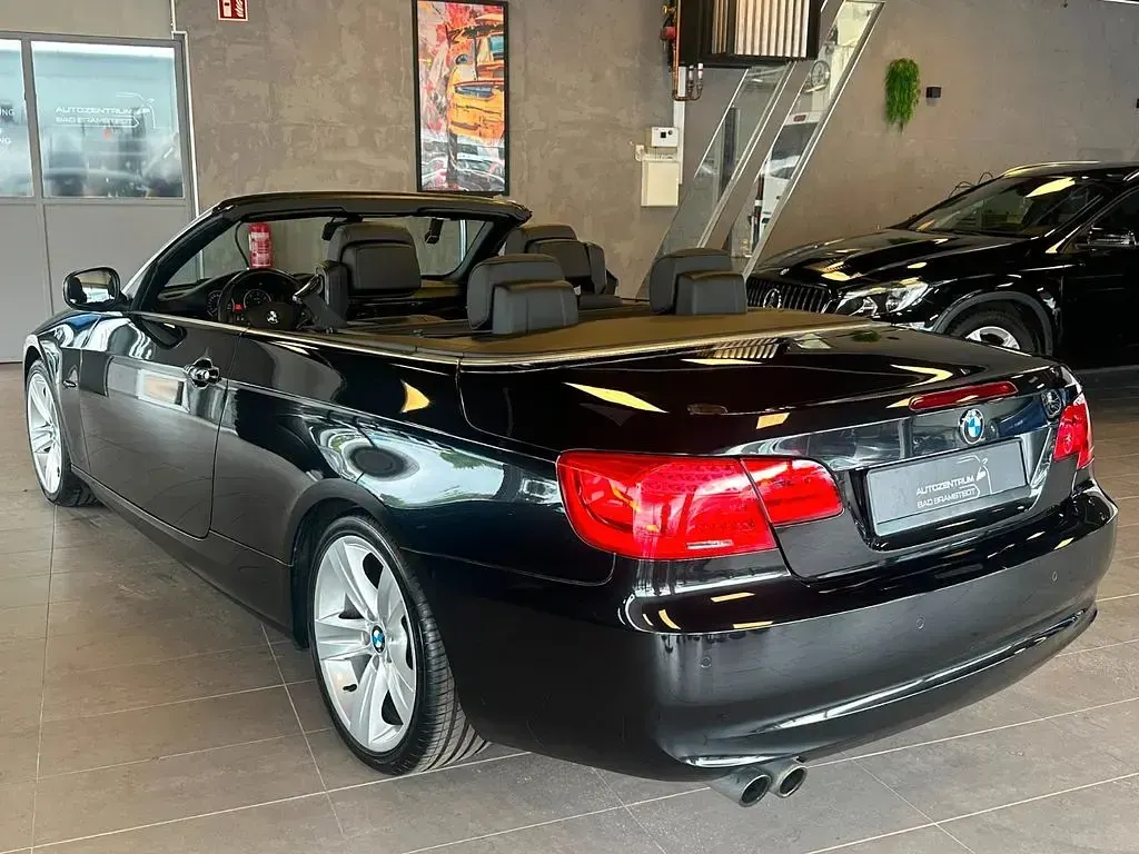Gebraucht BMW 325 Cabriolet Comfort Edition 204 PS (150 kW) 2012 Schwarz Cabrio