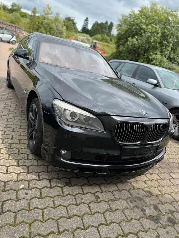 Gebraucht BMW 730 245 PS (180 kW) 2010 Schwarz Limousine