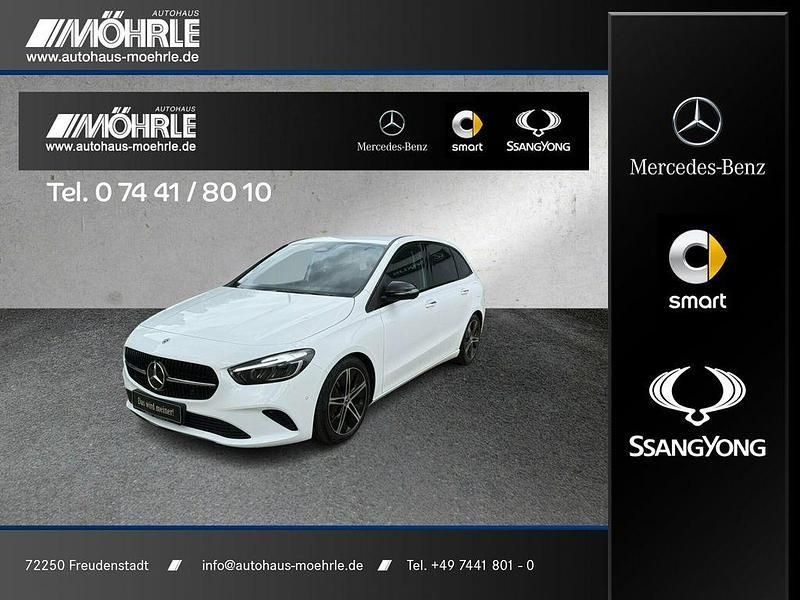 Weiß Gebraucht 2024 Mercedes B200 Advanced Plus Van / Kleinbus | 32.450 € (Etwas zu teuer) - Bild 1/4