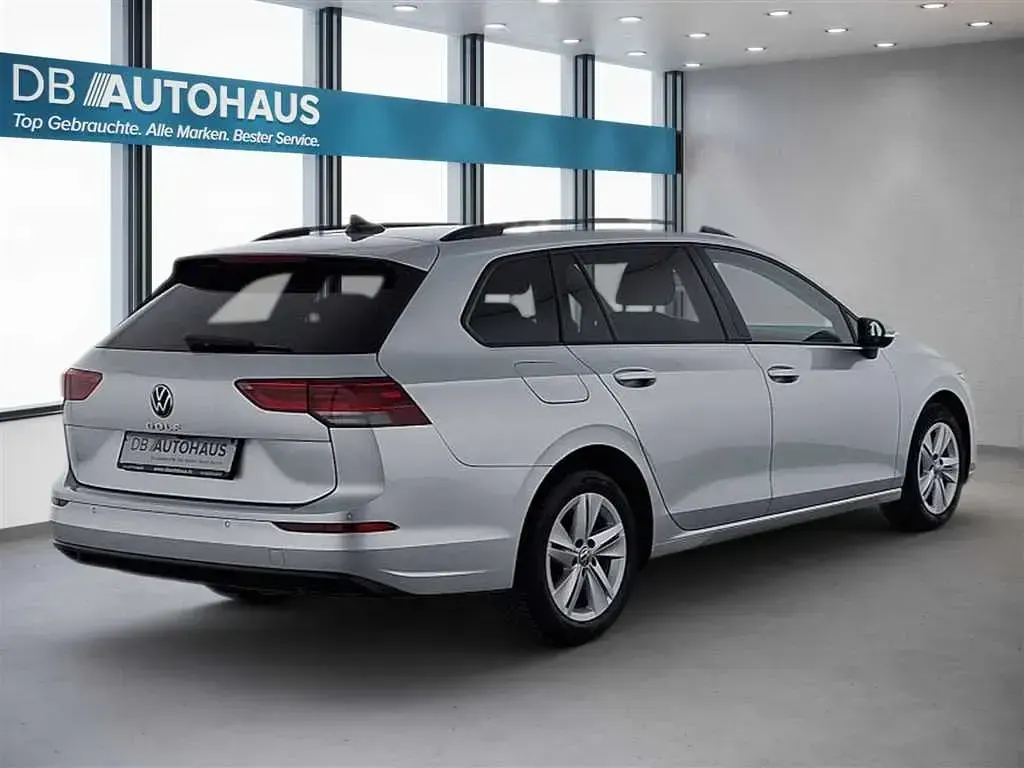 Gebraucht VW Golf VIII Life 110 PS (80 kW) 2024 Silber Kombi