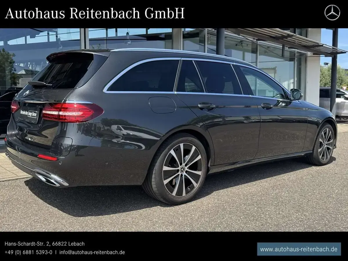 Gebraucht Mercedes E300 Avantgarde 320 PS (235 kW) 2022 Graphitgrau Kombi