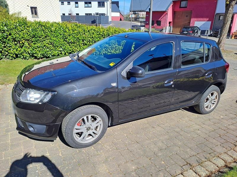 Gebraucht Dacia Sandero 89 PS (65 kW) 2014 Limousine
