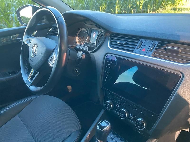 Gebraucht Skoda Octavia 170 PS (125 kW) 2019 Schwarz Limousine