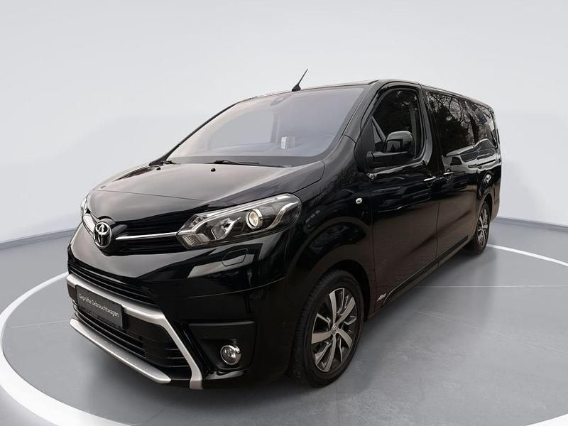 Schwarz Gebraucht 2020 Toyota Proace Verso Executive Kombi | 33.980 € (Fairer Preis) - Bild 1/4